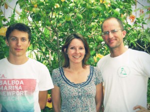 Marie-Laure André aux côtés de Jean-Bernard (droite) et Florian (gauche)